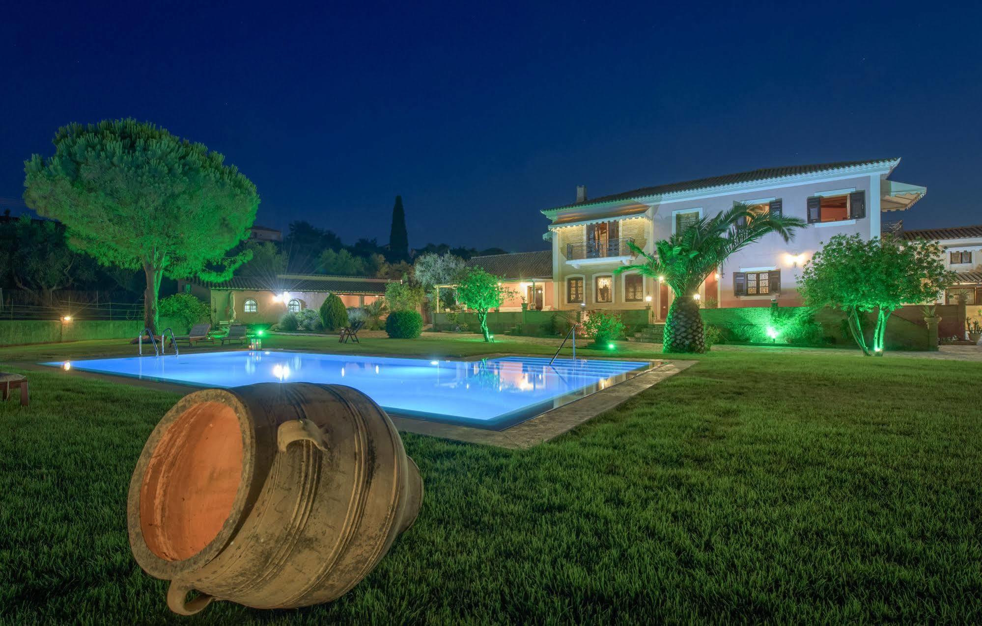 Villa Sarakino House Of Literature à Agios Dimitrios  Extérieur photo